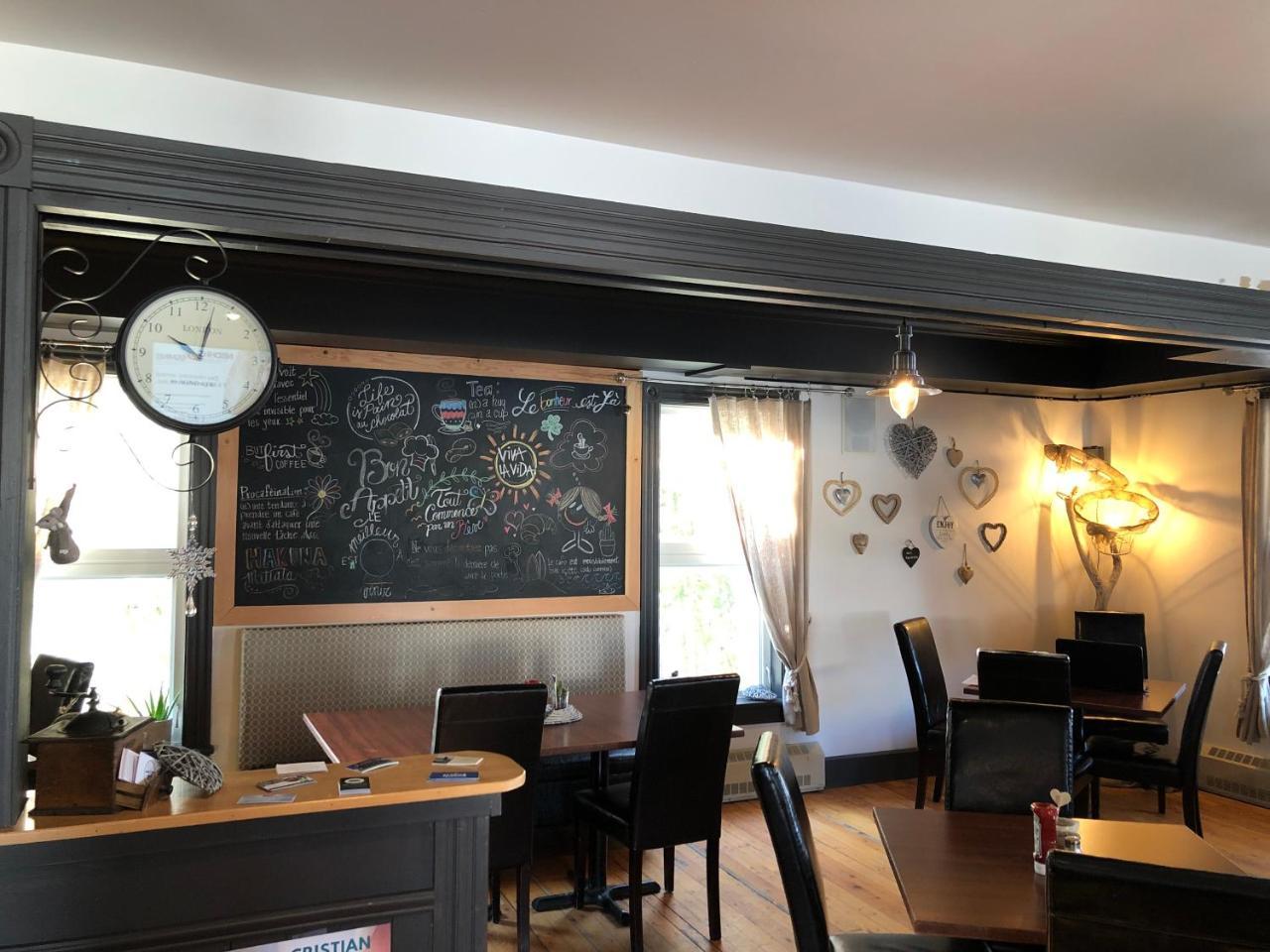 Auberge d'Anjou-Cocooning Café Petit-Rocher Extérieur photo